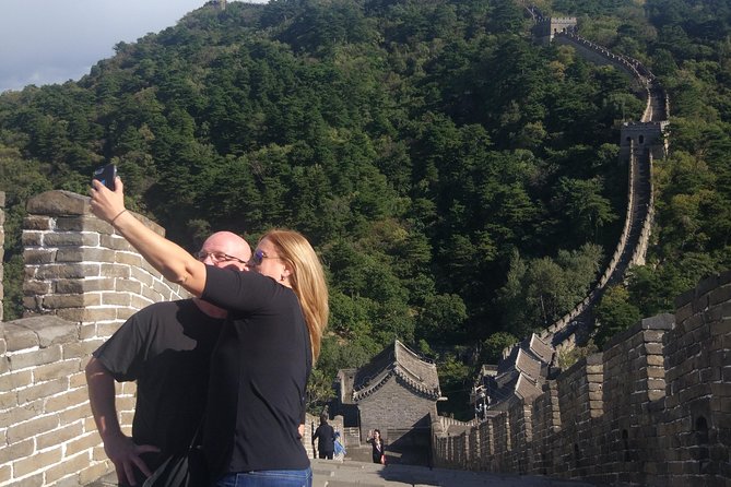 2 Sections Great Wall Hiking Tour to Mutianyu & Huanghuacheng - Huanghuacheng Great Wall: waterside views and a lighter hiking commitment
