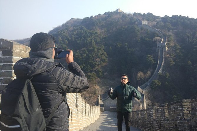 2 Sections Great Wall Hiking Tour to Mutianyu & Huanghuacheng - Price and what you actually get for $227