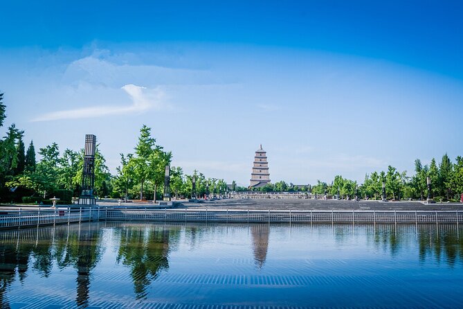 3-Day Xian Tour with Hotel from Beijing by Flight - Day 2: Terracotta Warriors and Banpo Museum, two ancient worlds in one day