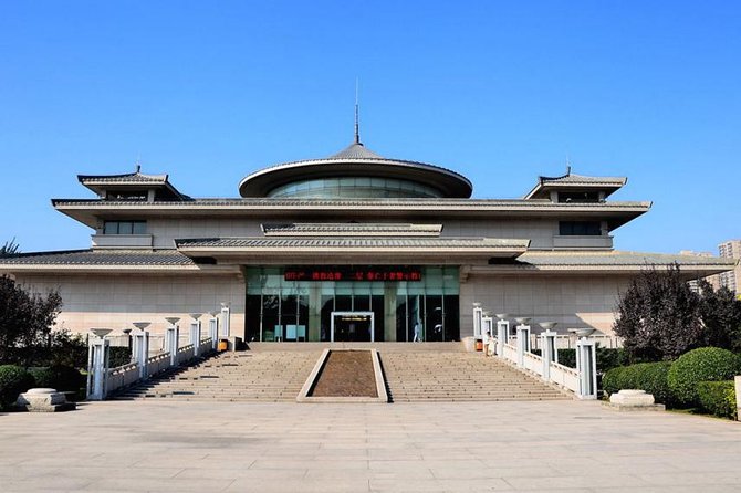 3-Day Xian Tour with Hotel from Beijing by Flight - Day 1 in Xi’an: Big Wild Goose Pagoda, then Muslim Quarter street life