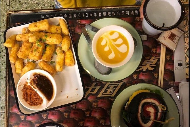 3-Hour Beijing Sanlitun Walking Tour: To Be A Trendy Foodie - Small group walking in Sanlitun, the underrated comfort factor