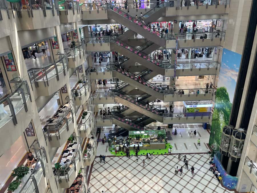 3-Hour Private Shopping & Bargaining Tour in Beijing - Bairong World Trade Center: where “shopping” feels like a mission