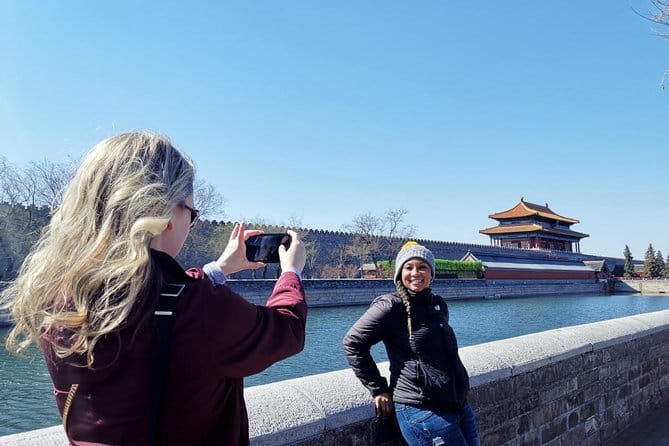 4-Days All Inclusive Beijing Private Tour Package with Airport Transfer Option - Day 1: Tiananmen Square, Forbidden City, Jingshan, Hutong rickshaw, and show night