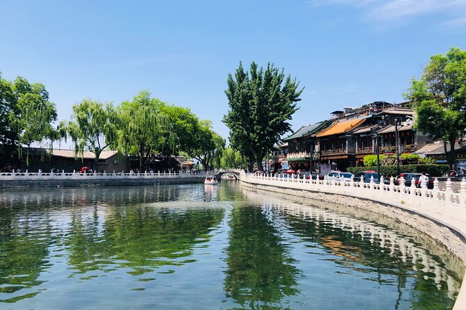 4-Hour Private Tour of Jingshan Park, Lama Temple and Hutong - Price and logistics: what you are really paying for