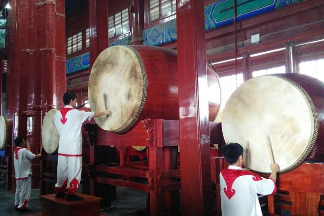 4-Hour Private Tour to Beijing Drum Tower with Drum Performance and Rickshaw - Houhai Lake stroll and Yandai Xie Street food time