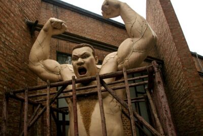 6-Hour Private Beijing Tour: Flower and Fish Market, Panjiayuan Antique Market and 798 Art Zone