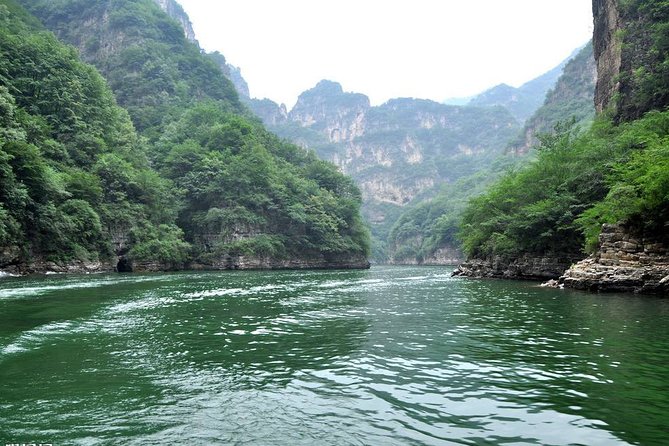All-inclusive Private Day Tour to Longqingxia Gorge and Badaling Great Wall - Smart Packing and On-the-Ground Tips