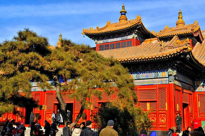 All-inclusive Private Day Trip: Hutongs, Lama Temple & Panda House with Lunch - Yonghegong Lama Temple: what you see and how to pace it
