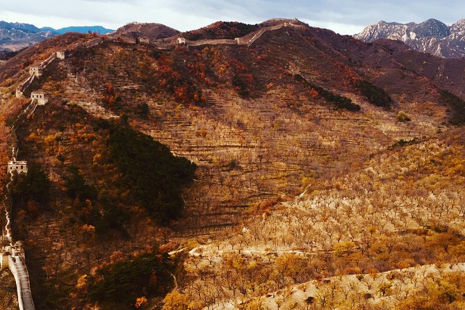 All Inclusive Private Hiking Tour from Huanghuacheng Water Great Wall to Xishuiyu - Huanghuacheng and Xishuiyu: why this route feels more like a true hike