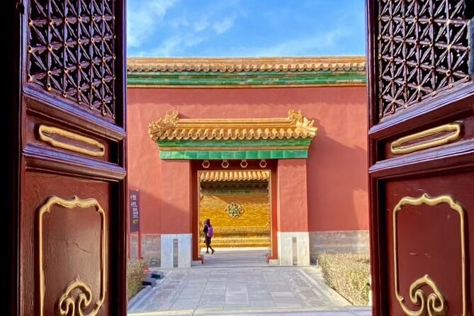 All Inclusive Private Tour to Forbidden City and Jingshan Park - Meeting at Beijing Planning Exhibition Hall and the Tiananmen Square Setup