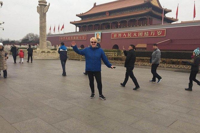 All Inclusive Private Tour to Mutianyu Great Wall, Forbidden City - Meeting in the Beijing Airport Arrival Hall and Getting Moving