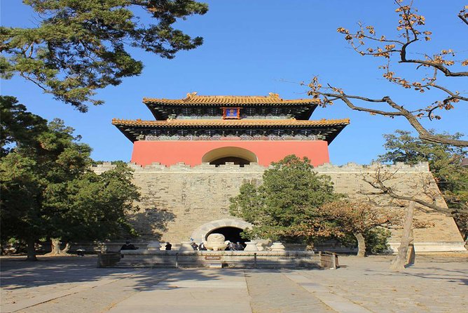 Badaling Great Wall and Ming Tombs Day Tour from Beijing - Badaling Great Wall: your 2-hour hike, plus cable car help
