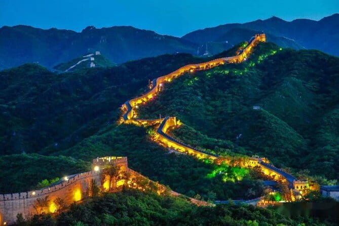 Badaling Great Wall Night Tour with English Speaking Driver - Admission, vehicle, and bottled water: the included basics