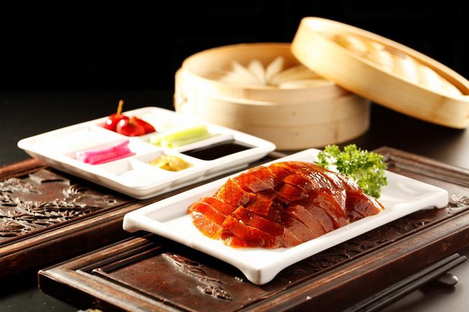 Beijing: Acrobatic Show with Peking Duck Dinner Private Tour - What To Watch in the Acrobatics Show, Especially the Motorcycle Globe
