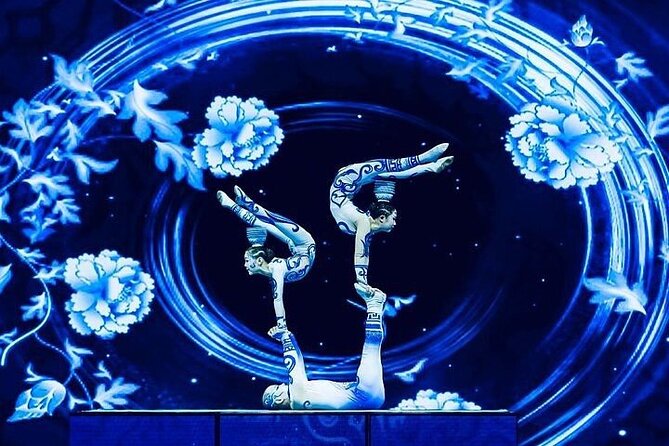 Beijing Acrobatics Show At Red Theater - A One-Hour Acrobatics Fix at Beijings Red Theatre