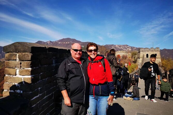 Beijing Airport Layover Tour to Mutianyu Great Wall - Your 2 hours at Mutianyu: climb or cable car (and how to choose)