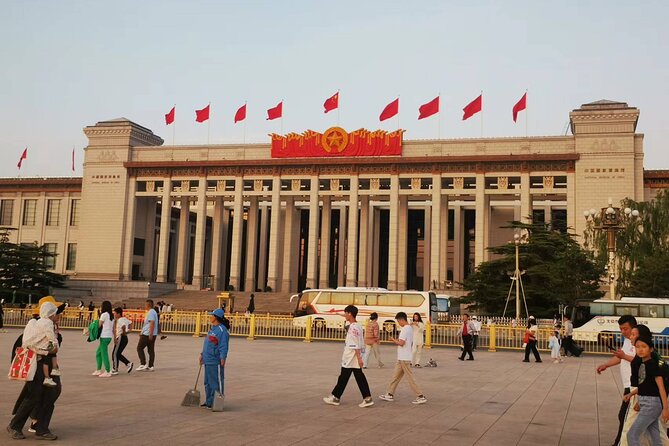 Beijing Airport to Forbidden City & Hutong Foodie Walking Tour - Subway transport, private car option, and why it affects your comfort