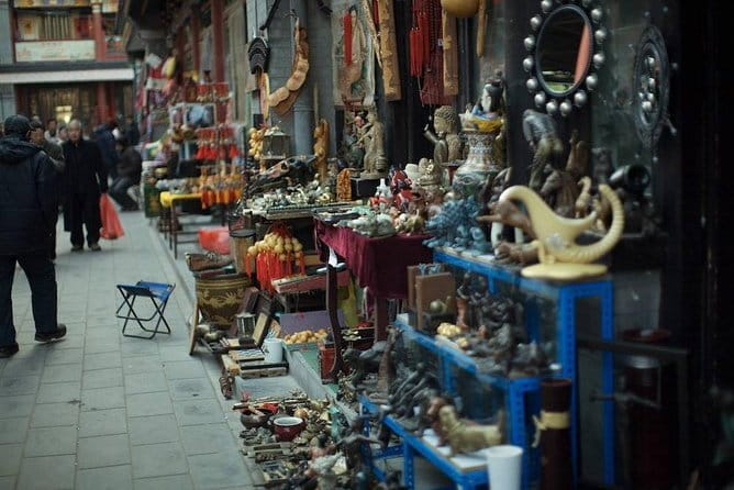 Beijing Antique Markerts Shopping Tour - Stop 2, Panjiayuan Market for the big mix and big choice