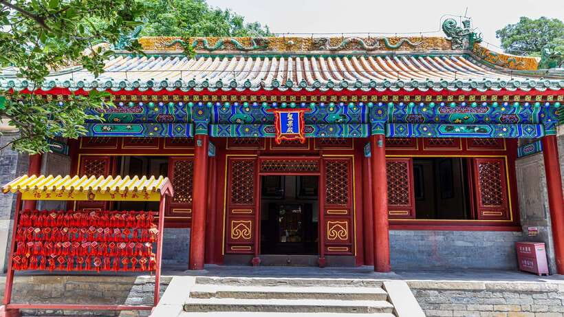 Beijing: Beihai Park Entry Ticket & English PDF Guidebook - Traditional Architecture and Lake Gardens: The Stuff Between the Landmarks