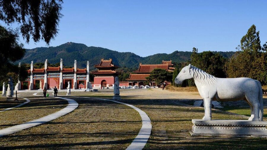 Beijing:Eastern Qing Tomb/Huangyaguan Great Wall/Dule Temple - A private Beijing day trip that actually works like a day trip