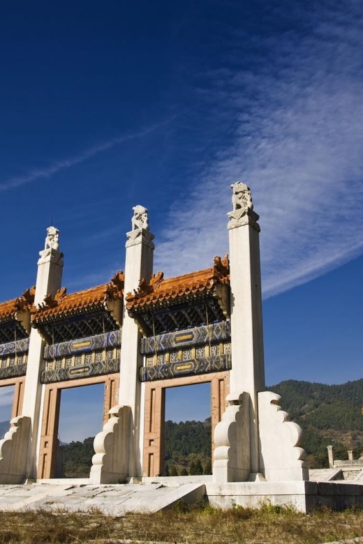 Beijing:Eastern Qing Tomb/Huangyaguan Great Wall/Dule Temple - Dule Temple in Tianjin Jixian: the 23 m Guanyin Pavilion and a 16 m clay sculpture