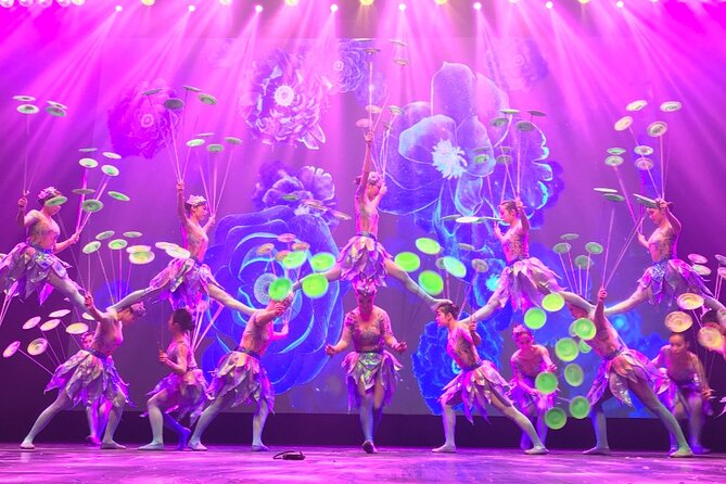 Beijing Evening Tour: Chaoyang Theatre Acrobatic Show (Transfer) - The show at Chaoyang Theatre: Flying acrobatics, contortion, high-wire stunts