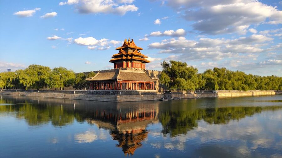 Beijing: Forbidden City Tour(Group/Private)-Tickets Included - Photo-friendly pacing and picture spots (without turning it into a circus)