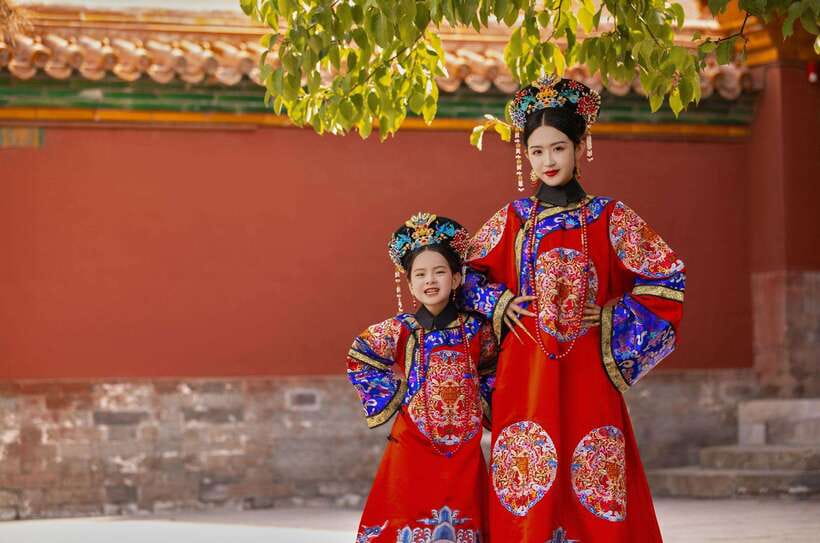 Beijing: Hanfu Experience & Photo Shoot – Family & Couples - From Subway Exit to Hanfu Look: What the Start Feels Like