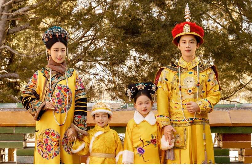 Beijing: Hanfu Experience & Photo Shoot – Family & Couples - Your Photo Package: Raw Files Plus Retouched Images