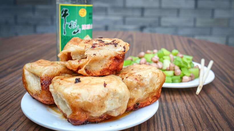 Beijing: Hidden Gems Guided Food Tour with Beer and Tastings - Starting in Shichahai: Easy Metro, Real Neighborhood Night