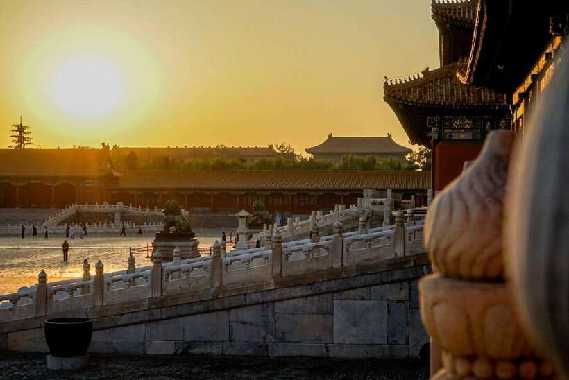 Beijing: Highlights of Forbidden City Private Walking Tour - Getting there, staying comfortable, and following the rules