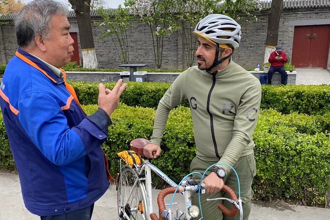 Beijing Highlights-Private Beijing Bike Tour - Wangfujing and Donghuamen snack time: eat without turning it into a second plan