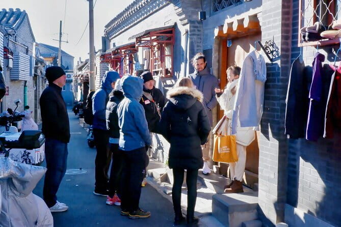 Beijing Historic City Guided Walking Tour + Calligraphy Creation - Stop 3: Liulichang Street, antiques, and the calligraphy focus