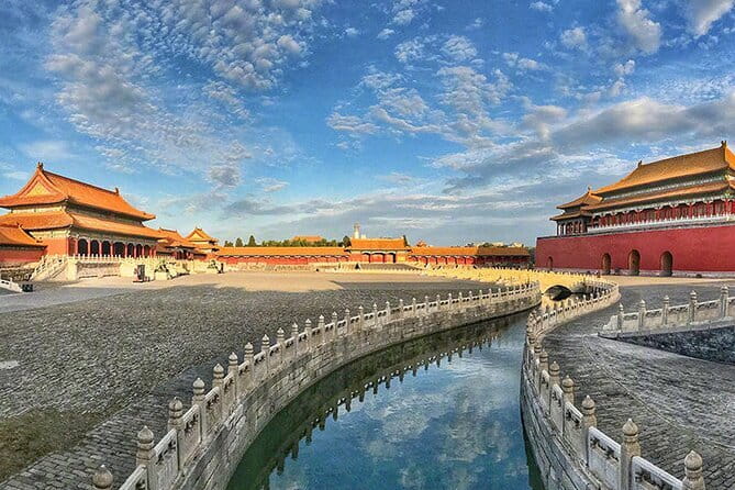 Beijing Historic City Guided Walking Tour + Calligraphy Creation - Yangmeizhu Byway: a short creative lane break