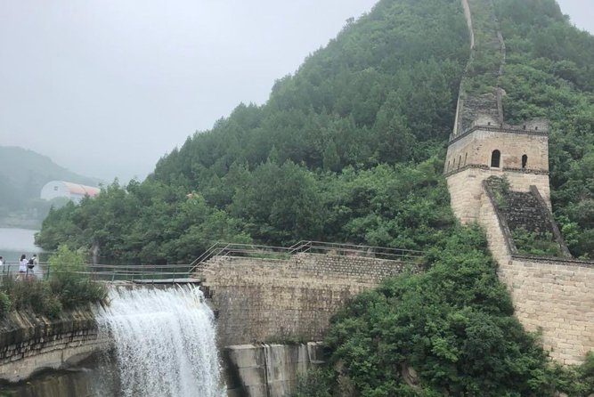 Beijing: Huanghuacheng Lakeside Great Wall Private Tour - Entering the Water Great Wall: Your 3-Hour Hike Plan That Stays Relaxed