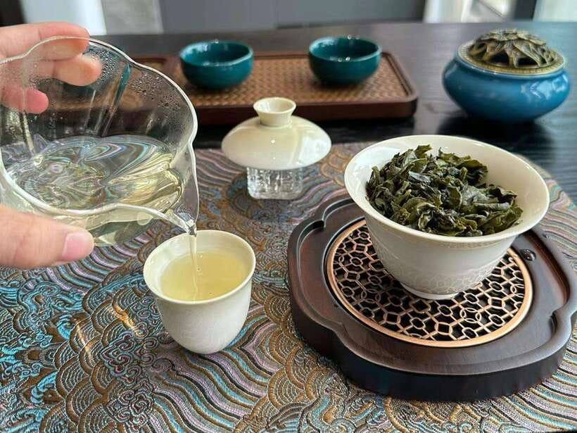 Beijing: Hutong Culture and Tea Tasting Private Tour - Lama Temple: Buddhist artifacts and the 26-meter Maitreya