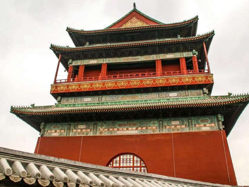 Beijing: Hutong Culture and Tea Tasting Private Tour - Getting started at Shichahai, Metro Line 8