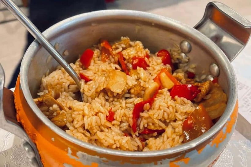 Beijing Hutong Dinner and Beer Walking Private Tour - Shichahai dinner stop: hot pot, street food, and big local flavors