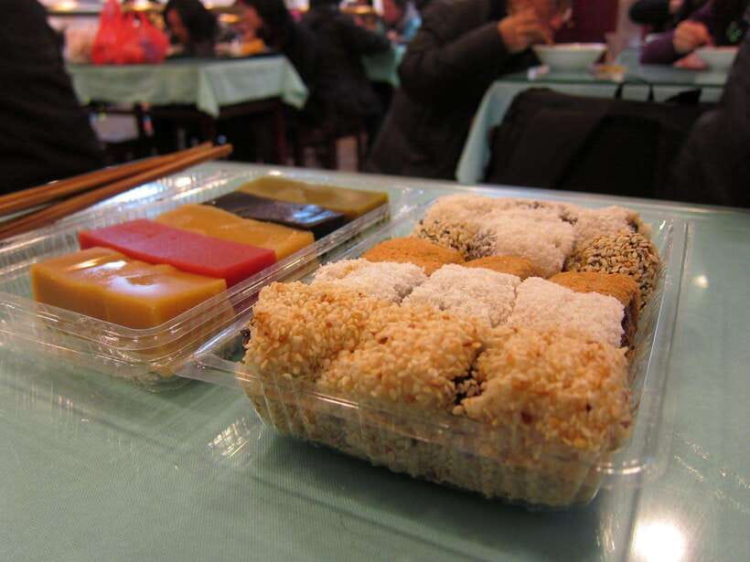 Beijing Hutong Food Crawl Delights: Peking duck, Hotpot&More - Street Snacks Between Stops: Where the Local Flavor Shows Up