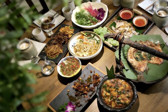 Beijing Hutong Night Tour with Yunnan Style Dinner and Chartered Boat Ride at Houhai Lake - A Hutong Night Built Around Water, Food, and Lanterns