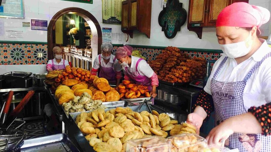 Beijing: Hutong Private Culinary Walking Tour - The Walking Route: Markets, Shops, Bakeries, and Local Haunts