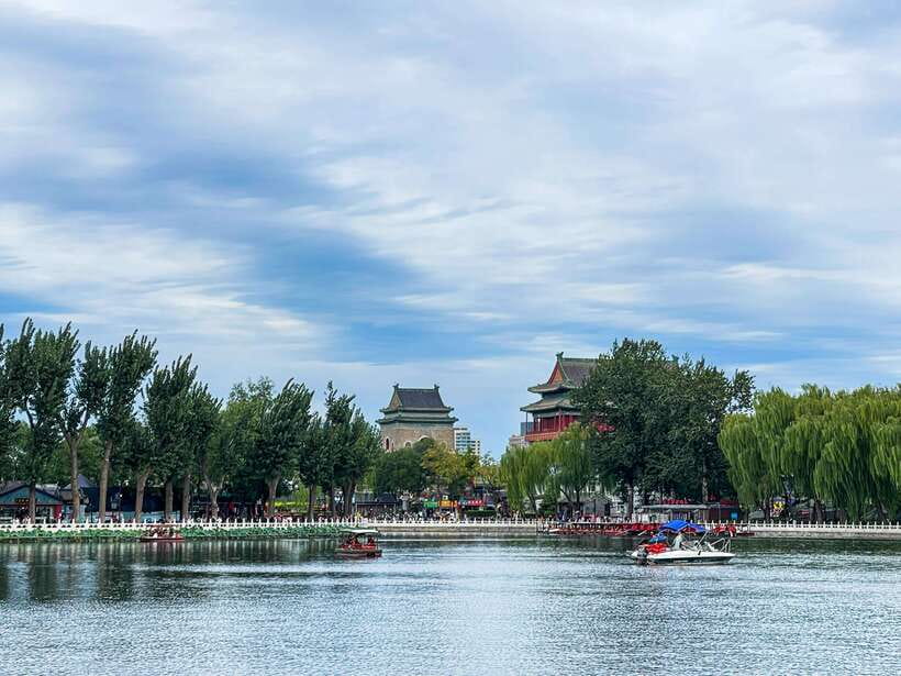 Beijing: Hutongs & Drum Tower City Walking Tour - Hutongs by Houhai and Qianhai, plus Yandai’s street energy