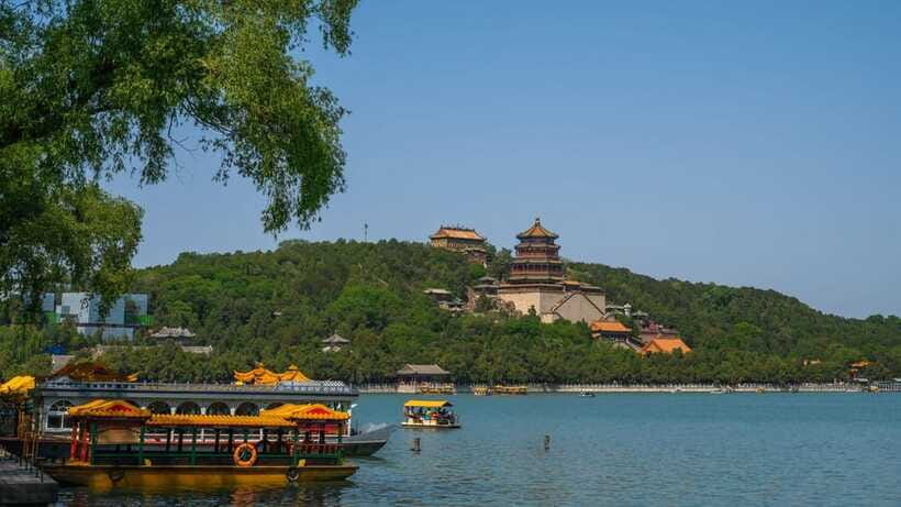 Beijing: Imperial Waterway Boat+Summer Palace SelfGuidedTour - The 28-minute imperial-style boat ride