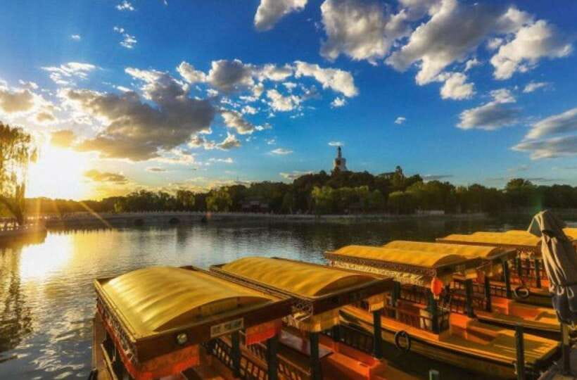Beijing: Jingshan, Beihai&Hutong Tour – Day or Sunset Choice - Timing tips: morning light, daytime clarity, and sunset atmosphere