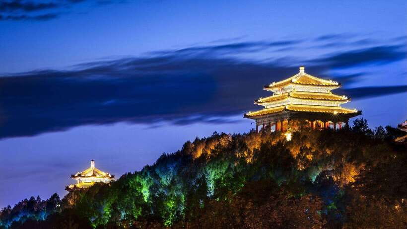 Beijing：Jingshan Park (Palace Museum Garden) Ticket - Getting in smoothly with QR code entry and an English PDF