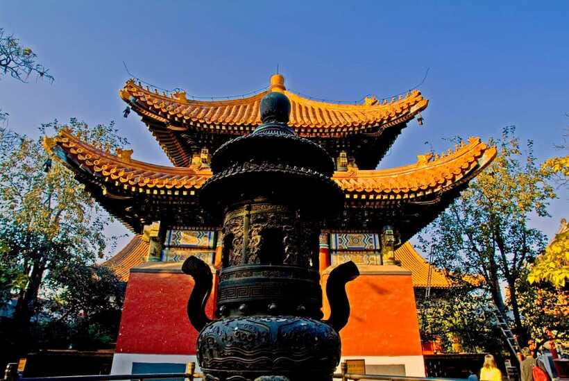 Beijing: Lama temple ticket; top efficacious temple - Your 1-Day Visit Window and How to Pick a Starting Time