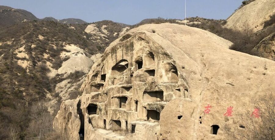Beijing: Longqing Gorge w/Great Wall or Guyaju Private Tour - Pairing Longqing Gorge with Badaling Great Wall (cable car included)