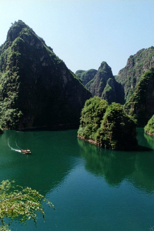 Beijing: Longqing Gorge w/Great Wall or Guyaju Private Tour - Pairing Longqing Gorge with Guyaju Cave Dwellings (rock-carved village complex)