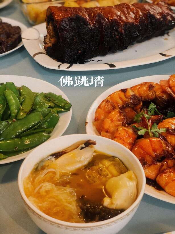 Beijing Market Tour with 10-course Family Feast - Liaogongzhuang Exit D meet-up and the ride to your host