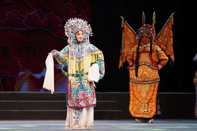 Beijing: Must-See Peking Opera at Liyuan Theatre Ticket - Key takeaways
